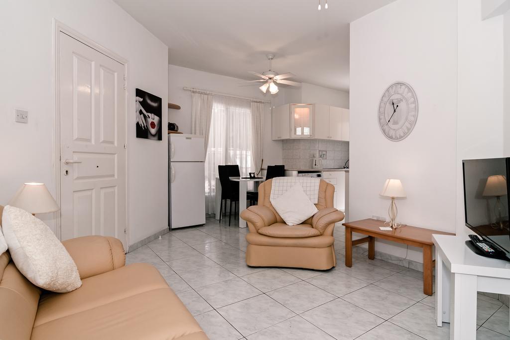 Paphos Sue'S Apartment מראה חיצוני תמונה