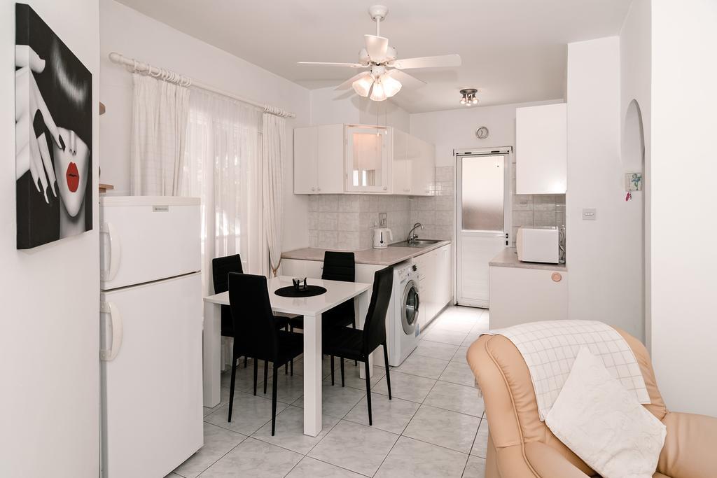 Paphos Sue'S Apartment מראה חיצוני תמונה